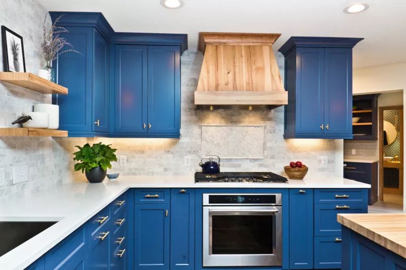 Outdated kitchen cabinet colors:Navy blue